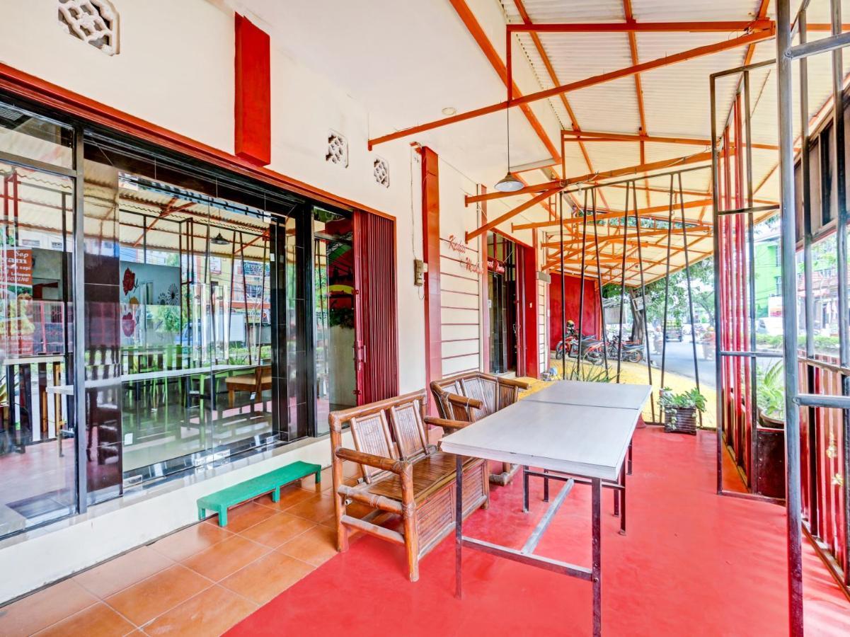 Oyo 90553 Arteri Guest House スマラン エクステリア 写真